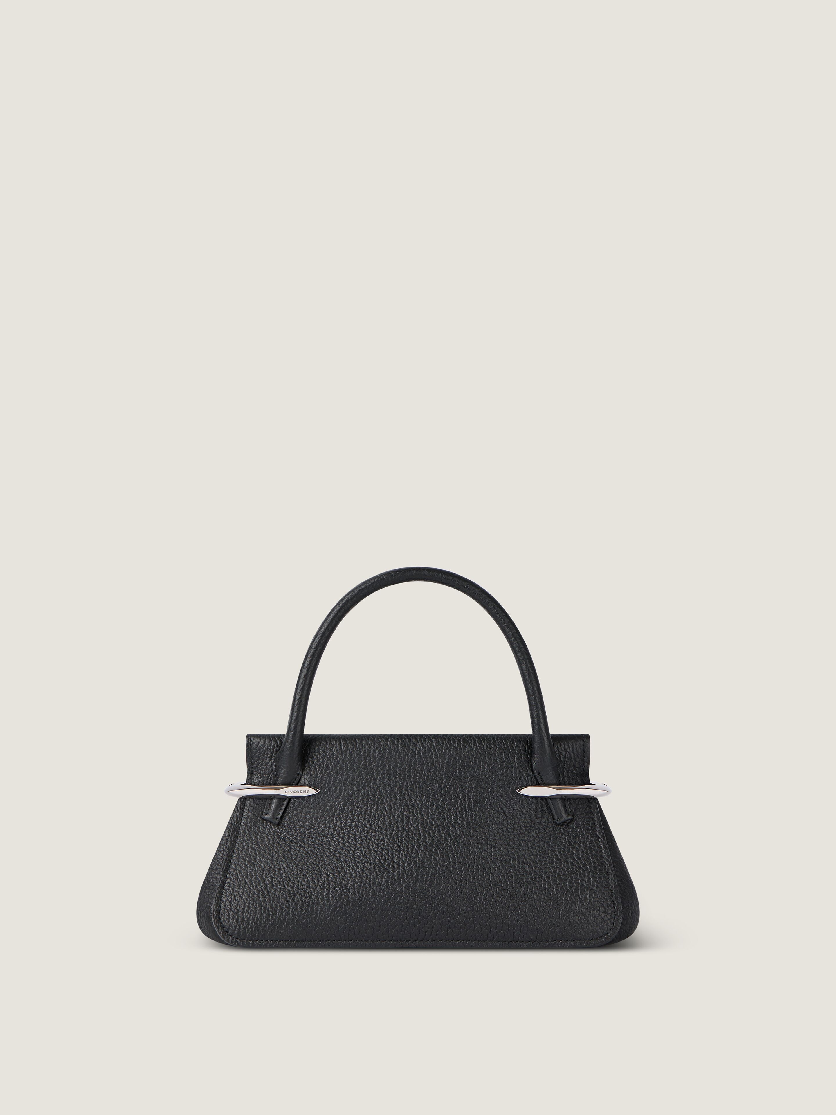 Medium Pinch bag in grained leather